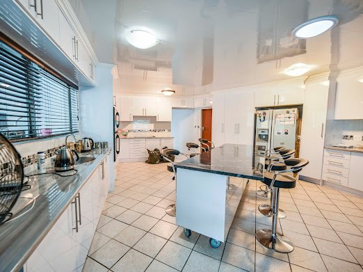 5 Bedroom Property for Sale in Langenhovenpark Free State